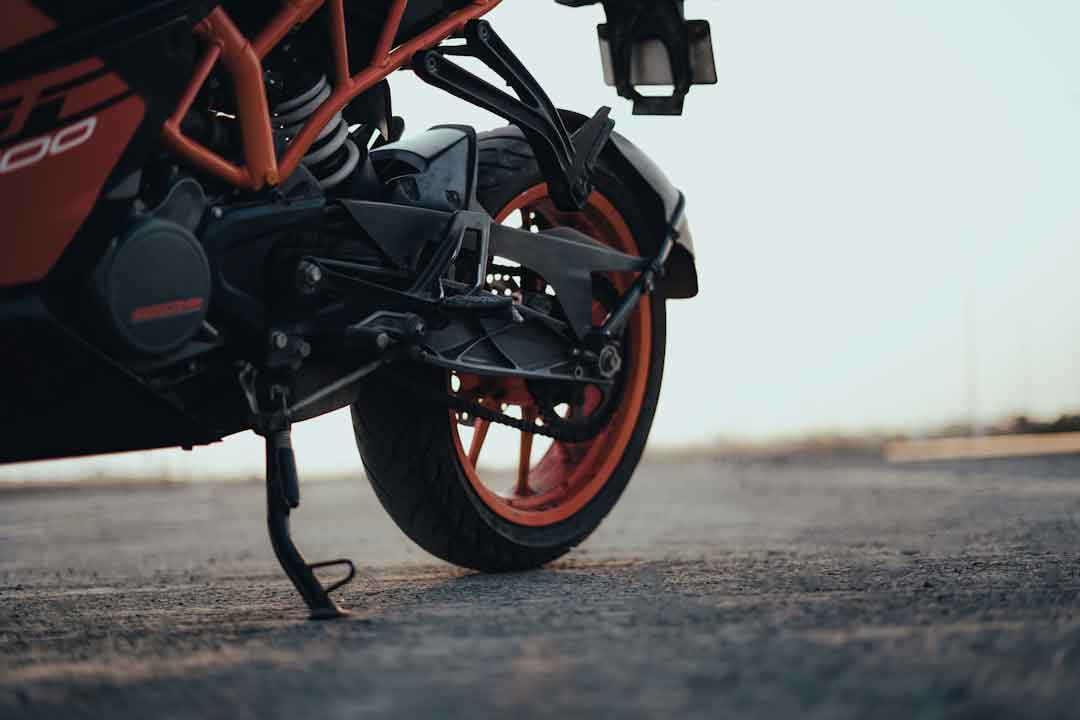 Mid drive motor on a carbon fiber e-bike