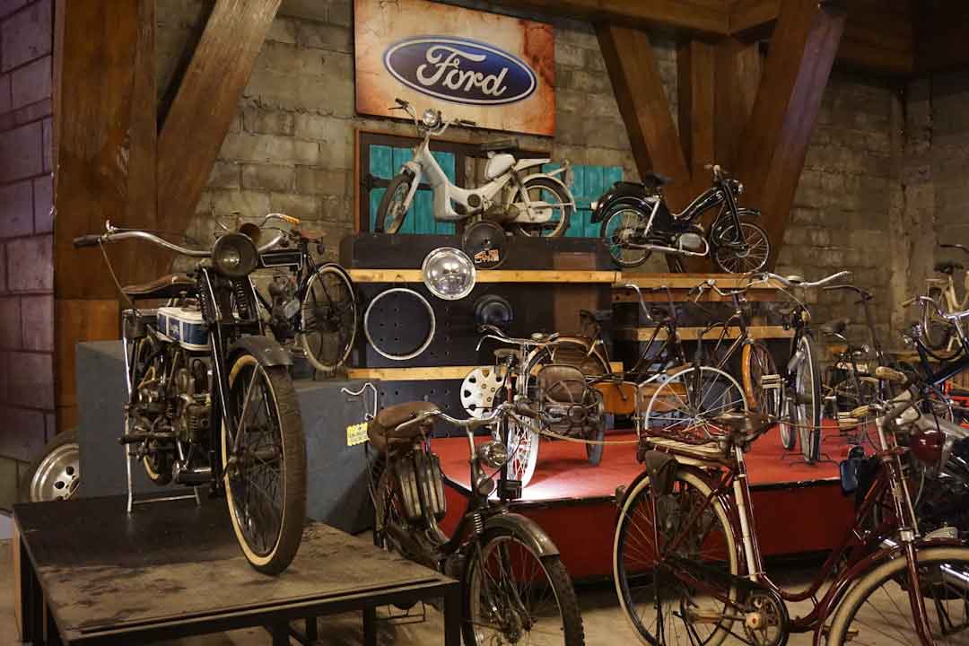 Bicycle shop with various frames on display