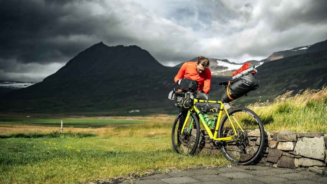 Hybrid trekking bike for adventurous rides
