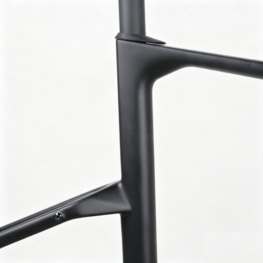 gravel bike frame with protector