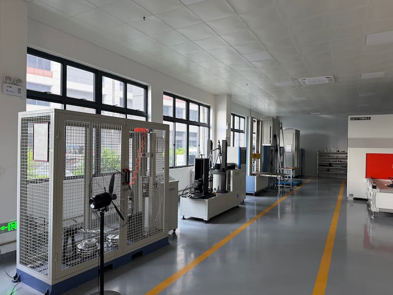 Overview of the frame-testing workshop and test equipment